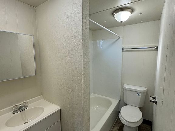 4th image of 103 Ladwig St #1
