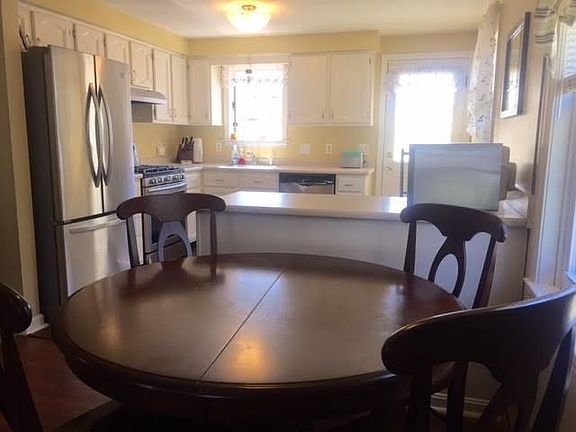 5th image of 107 Northwood Drive #107
