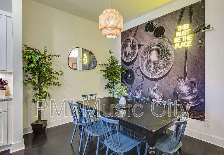 1027 Wedgewood Ave — Photo 8