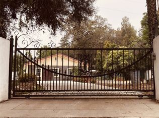 19980 Calvert St, Woodland Hills, CA 91367