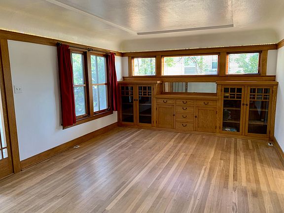 4th image of 4860 34th St