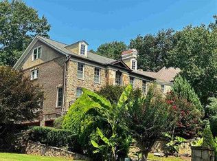 955 Manchester Pl, Sandy Springs, GA 30328