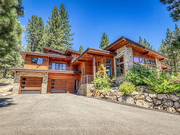 2nd image of 10768 Labelle Ct