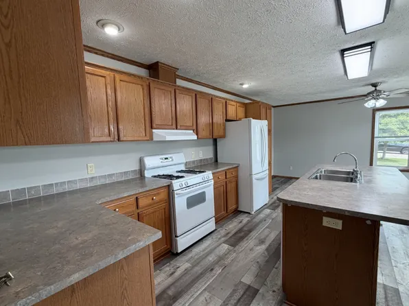 23045 Aspen Blvd #45, Chelsea, MI 48118
