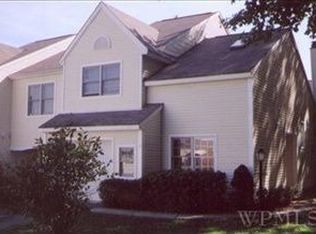 7 Wellington Ct, Fishkill, NY 12524