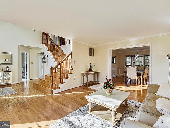 2nd image of 7457 Rosewood Manor Ln