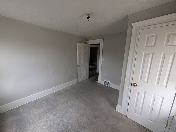 4th image of 1125 2nd Ave
