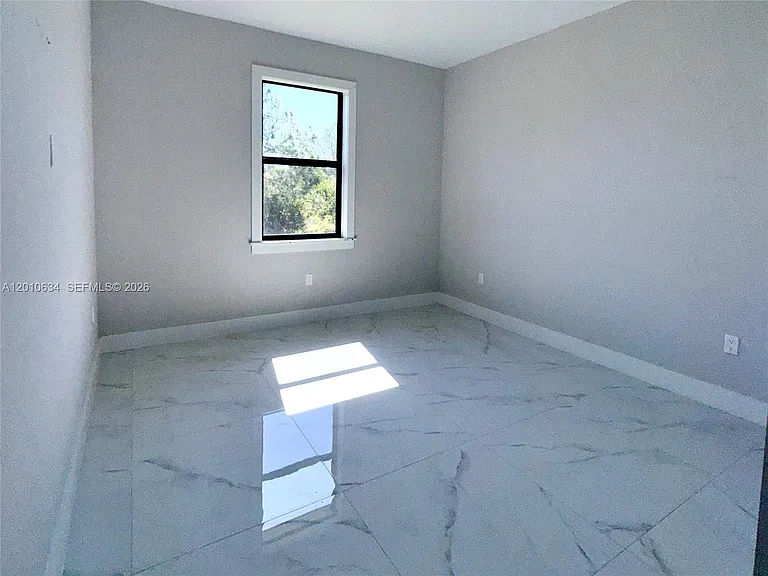 819 Eisenhower Blvd #819 — Photo 15
