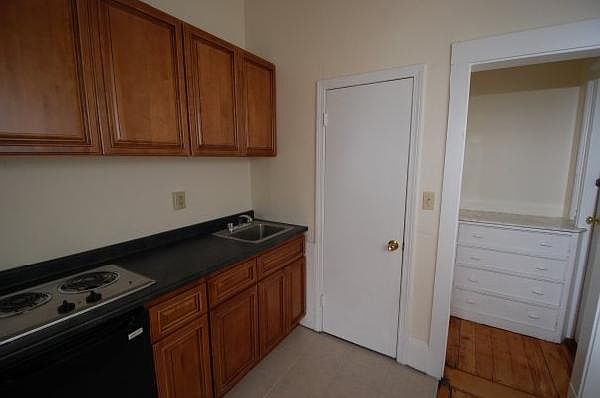 2nd image of 509 Beacon St #11R