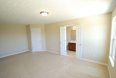 5th image of 4020 Blue Springs Dr