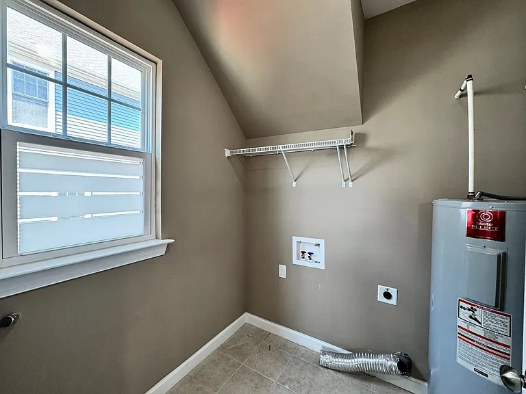 1123 W Ocean View Ave — Photo 22