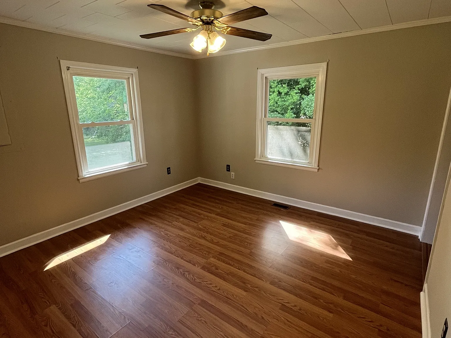 4405 Main Street - 1 — Photo 2
