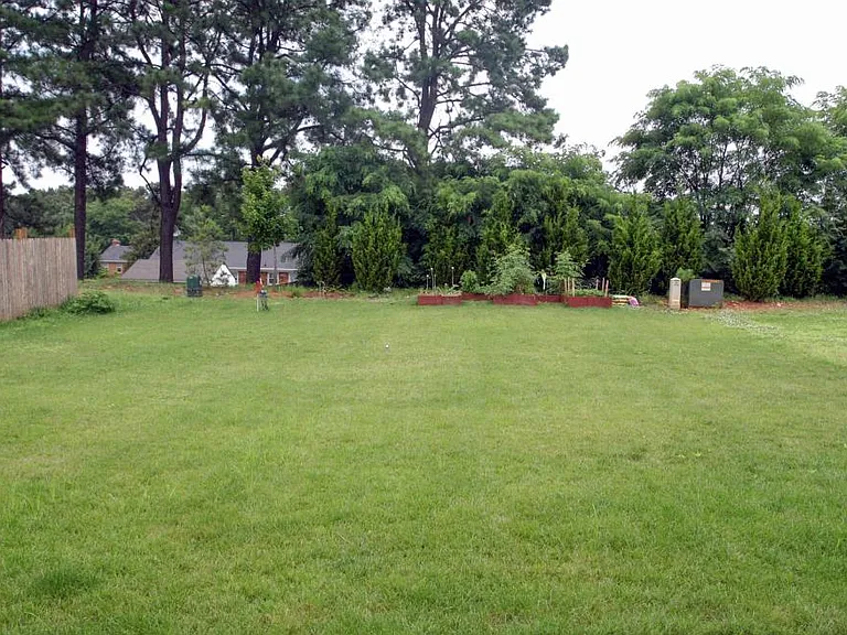505 Capstone Dr — Photo 5
