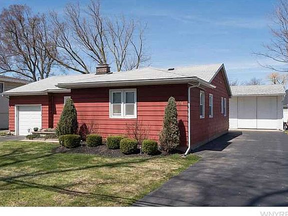 2nd image of 776 Lee Ave
