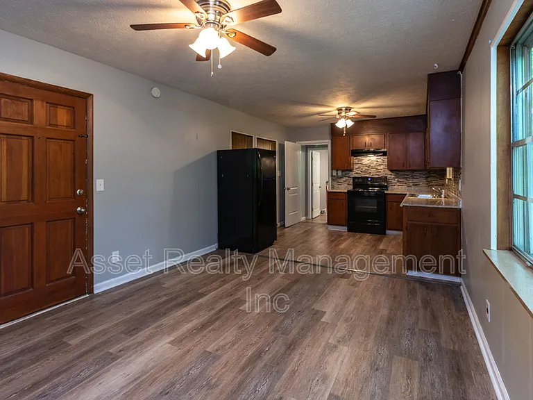 2313 Brice St — Photo 11