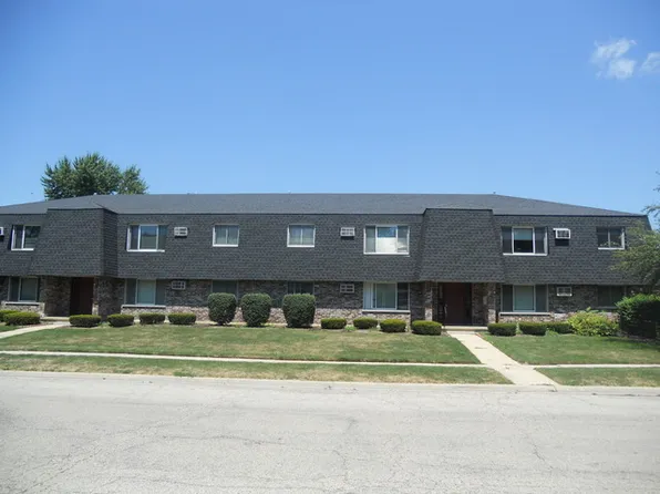 1430 Getzelman Dr APT 1W, Elgin, IL 60123