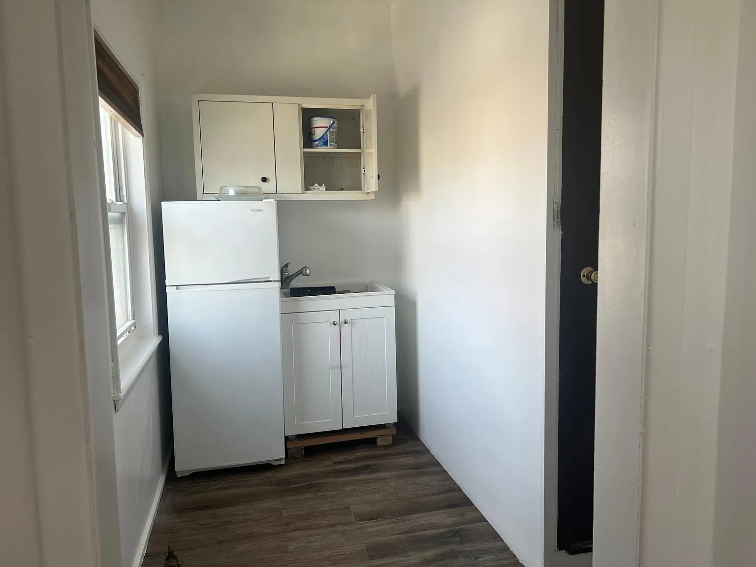 1 bed, 300 sqft, $1,800 — Photo 4