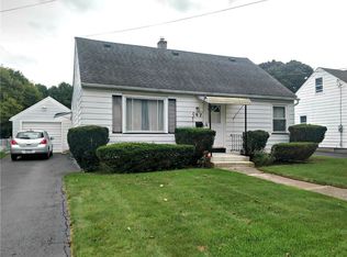 167 Fieldwood Dr, Rochester, NY 14609