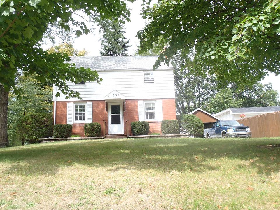 1652 West 32nd