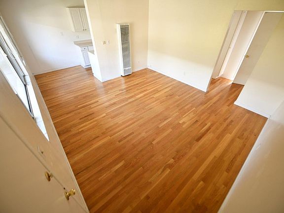 3rd image of 411 E 17th St APT 19