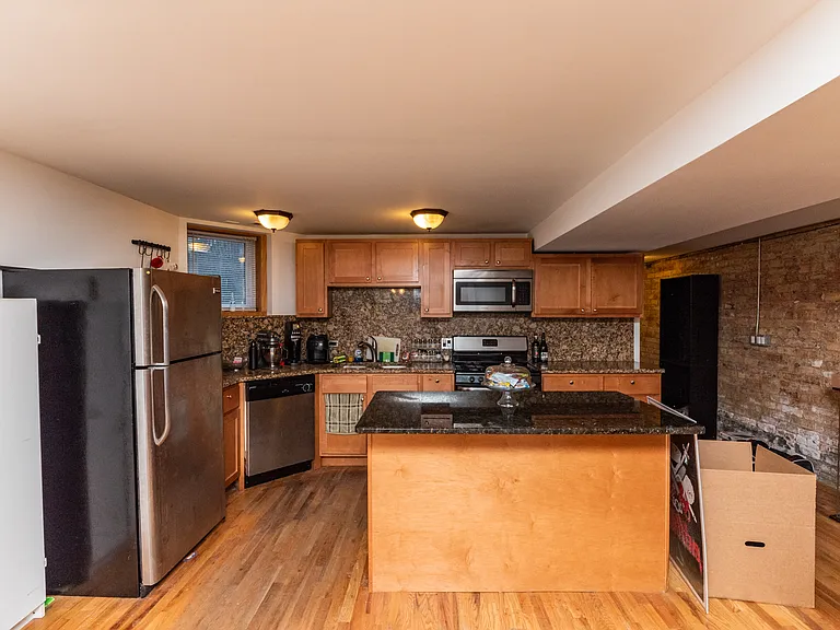 1533 W Leland Ave #GE — Photo 8