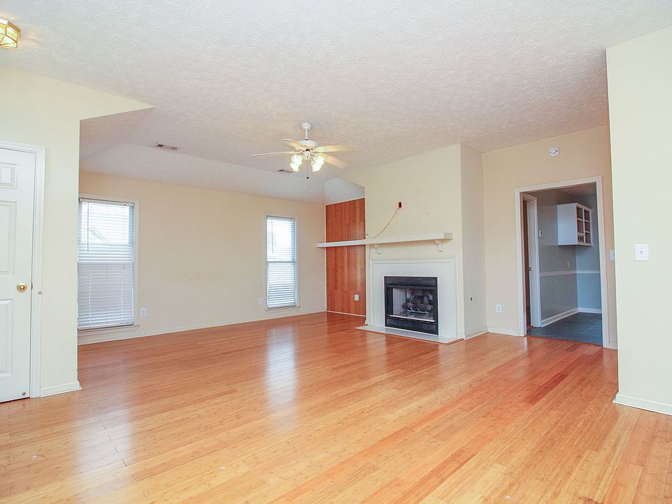 1st image of 7116 Vinings Ct