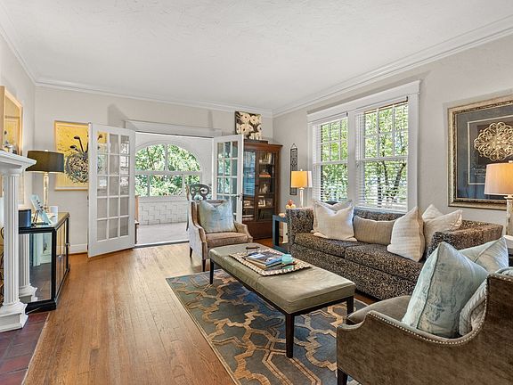 4th image of 104 Lafayette Ct