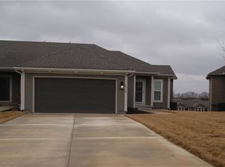 4910 141st Ter, Basehor, KS 66007