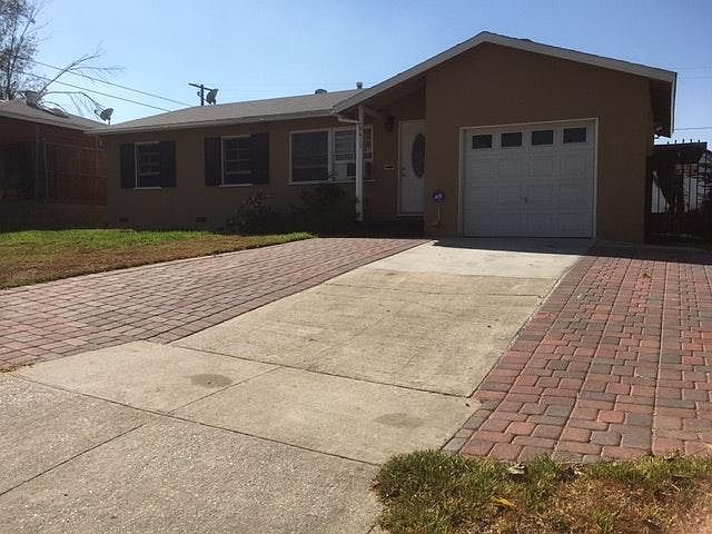 1st image of 615 Molinar Ave