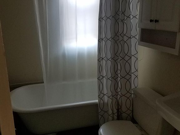 4th image of 743 Elmwood Ave APT 1