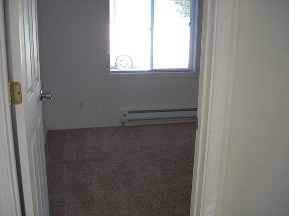 5th image of 9707 Newgrove Ave SW Unit 3