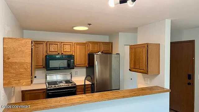 380 E 11th Ave #B-421 — Photo 5