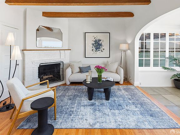 3rd image of 108 Laidley St
