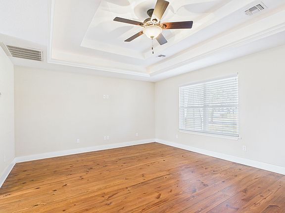 3rd image of 411 West College