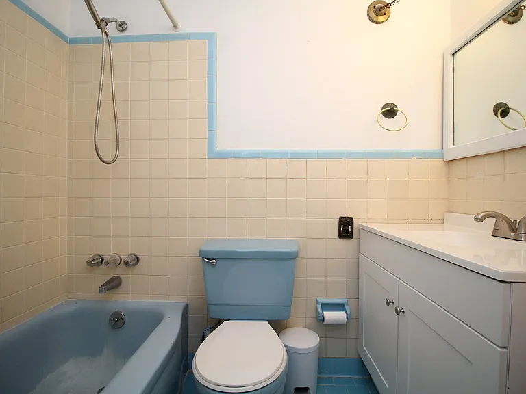3875 Arbutus Dr — Photo 13