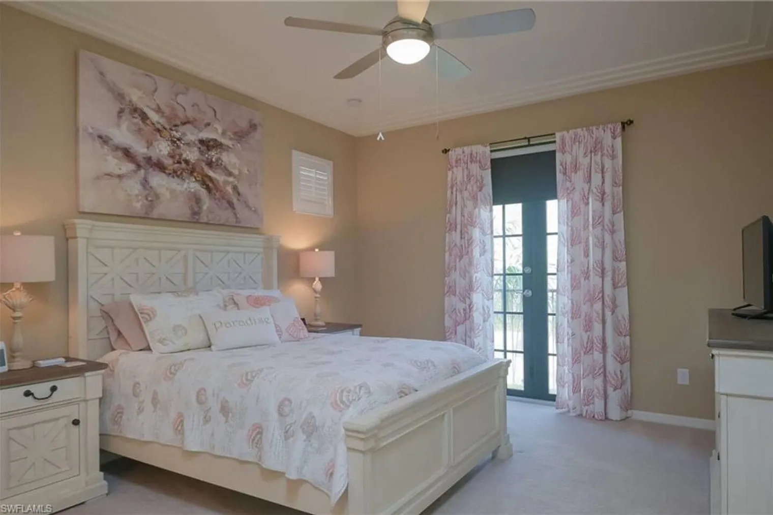 4 bed, 3.0 bath, 2002 sqft, $4,590 — Photo 2