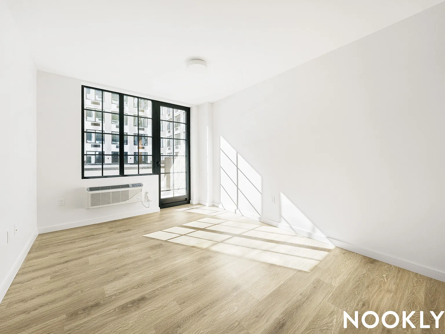 40 Bruckner Boulevard — Photo 4