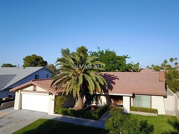 2nd image of 330 Fuente Dr
