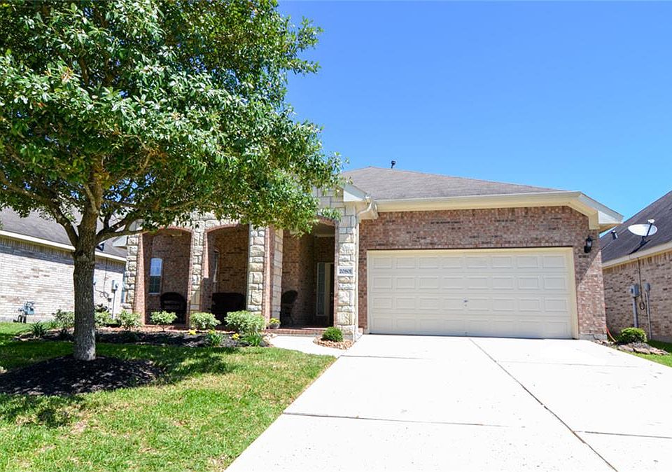 1st image of 20801 Oakhurst Park Dr