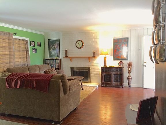 5th image of 22250 Valerio St