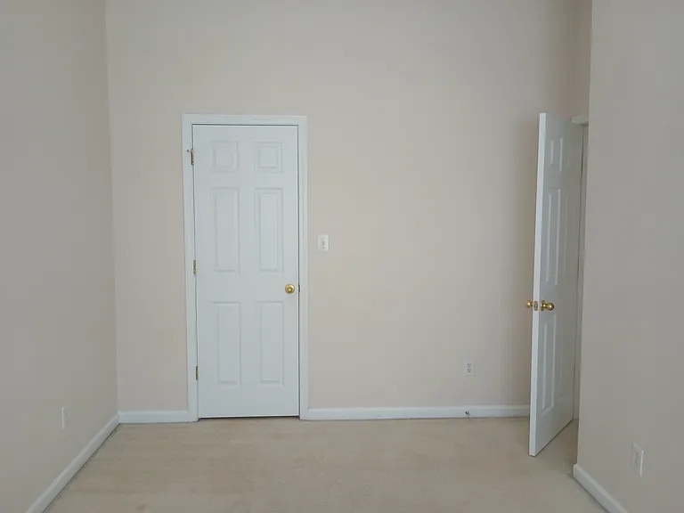 421 Madison Ave — Photo 26