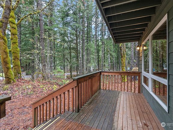 3rd image of 108 Tatoosh View Drive