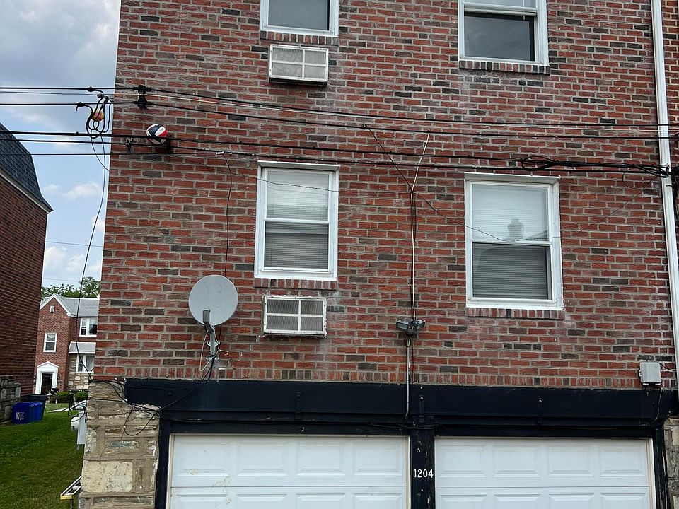 2nd image of 1204 Fuller St Floor 2