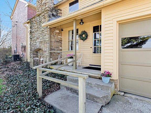 5th image of 3143 Burg St