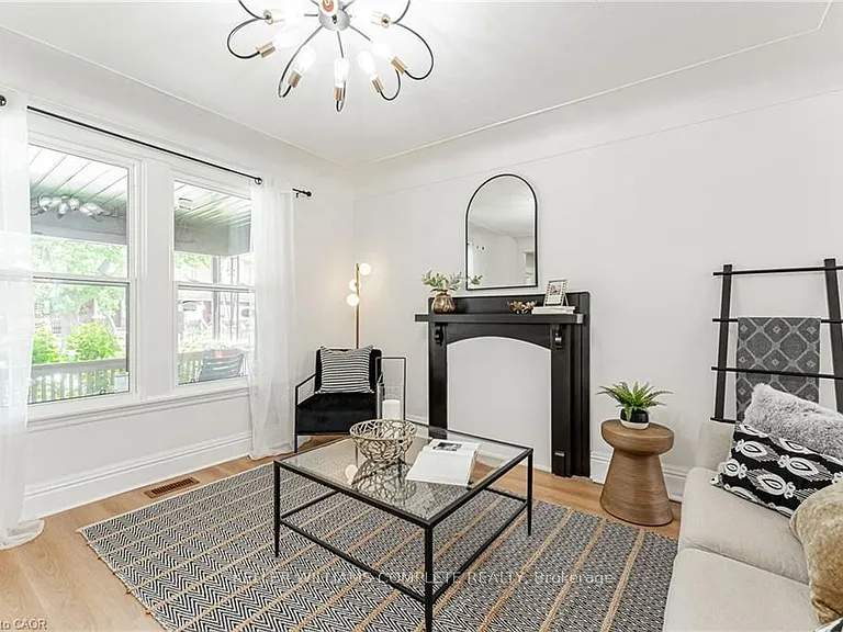 15 Barnesdale Ave N #1 — Photo 5