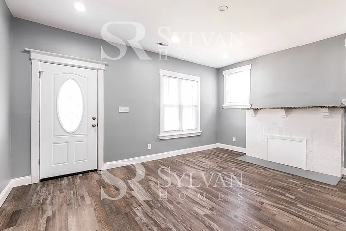 2902 Chelsea Ter — Photo 3