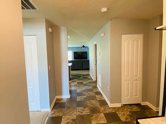 4th image of 2078 Tyson Lake Dr