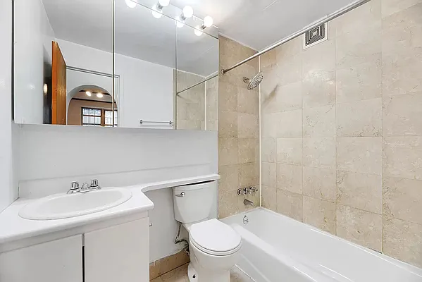 Rented by REAL New York | media 9