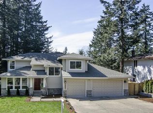 10251 SE 100th Dr, Happy Valley, OR