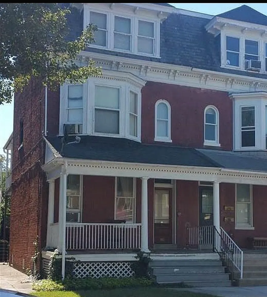 1 bed, $1,050 — Photo 1